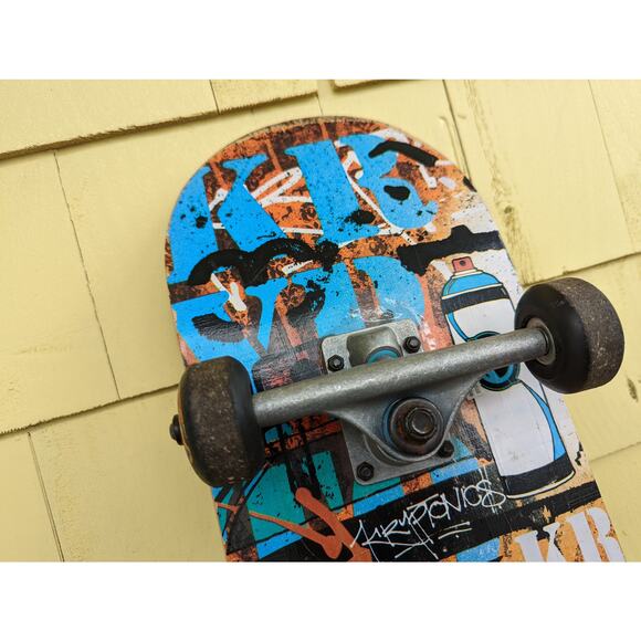 Kryptonics Skateboard -Logo Gas Mask- 50mm - Picture 6 of 10